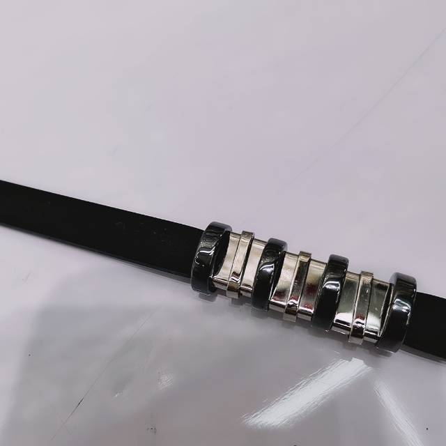 Factory direct sales of stainless steel bracelets with circular rings, medium and low grades, leather wrist bracelets for men and women Specification image