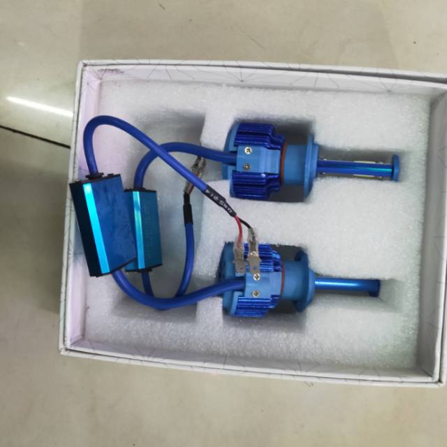 浪漫星空灯投影仪旋转满天星卧室星光灯