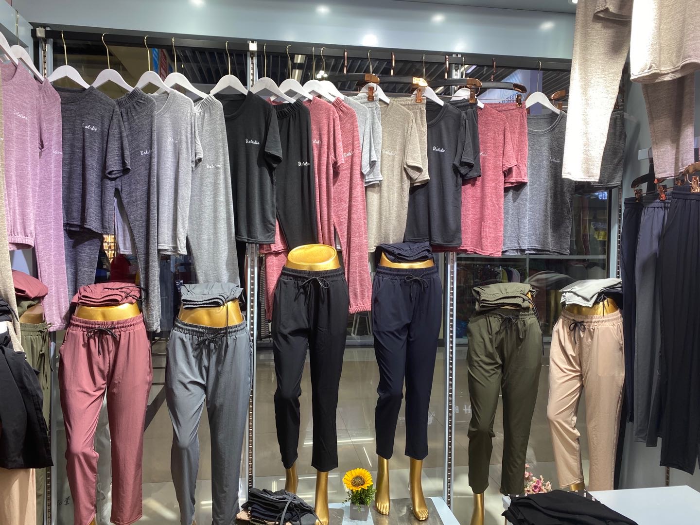 Doweetti pantalones industria describe pic - 1
