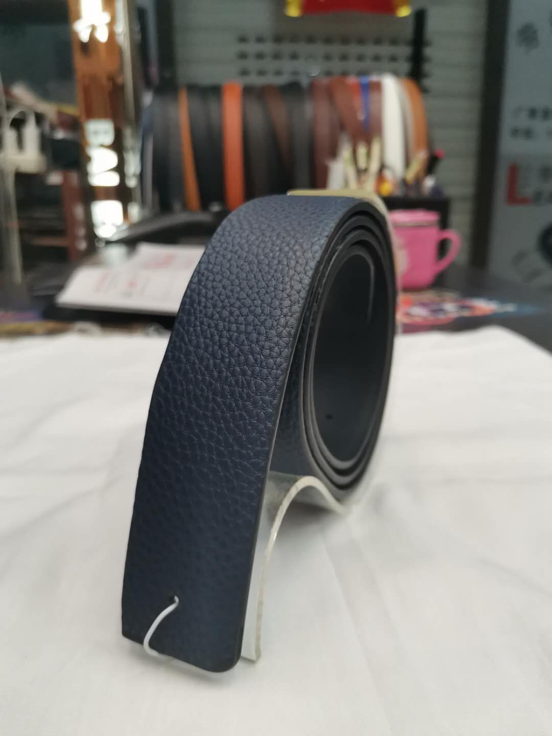 Men's high-end classic antique and nostalgic belt