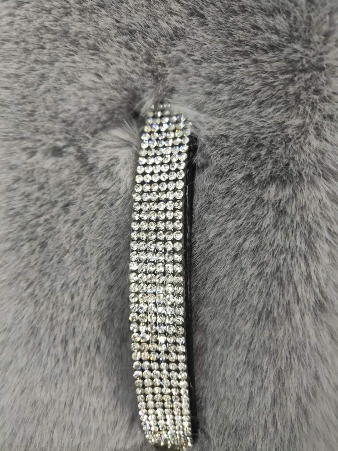 Ladies East Gate Soft Imitation Fur Solid Color Fur Neck Autumn Winter Warm Imitation Rabbit Hair Bright Diamond Scarf details Picture