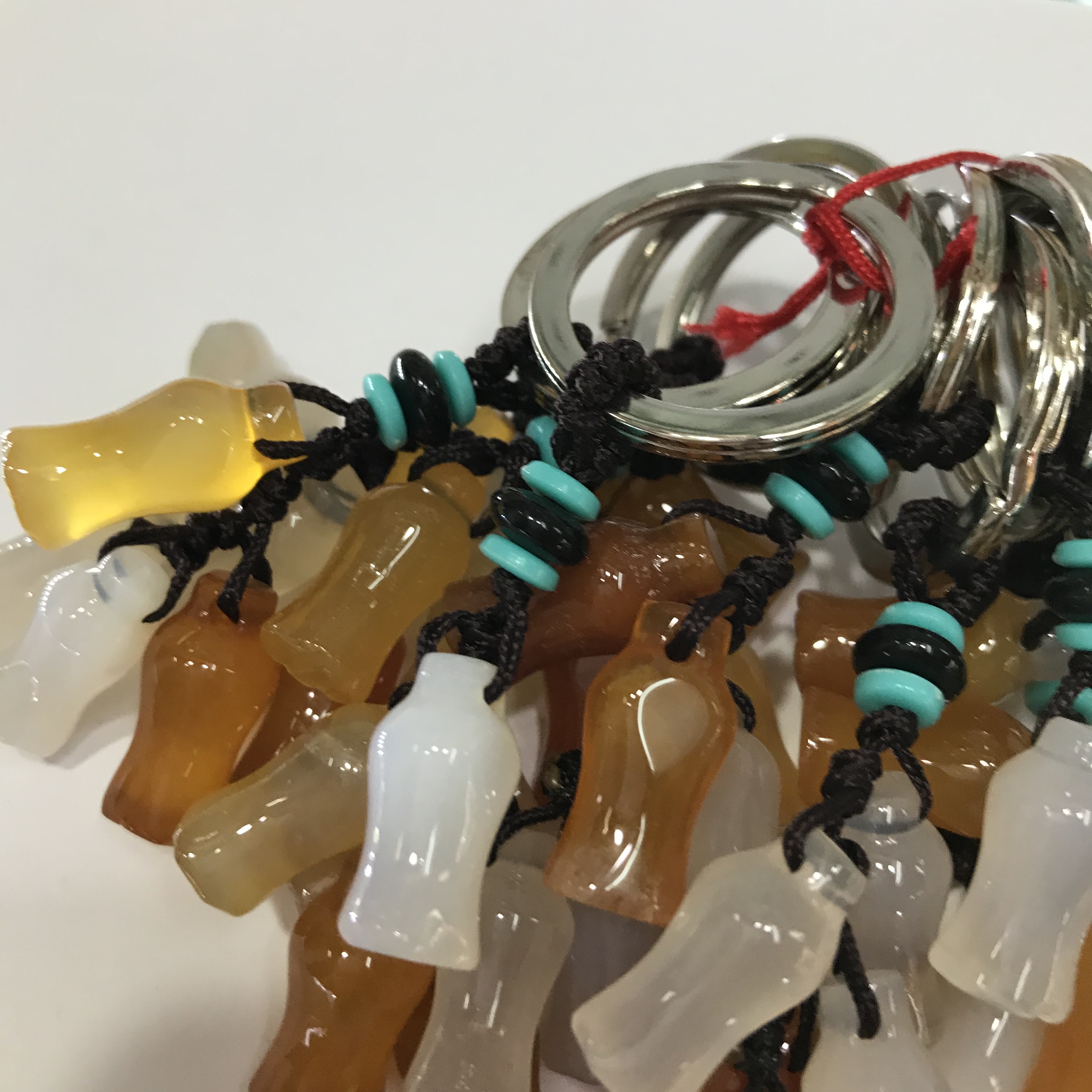 Chalcedony vase keychain, car pendant, men's waist hanger, women's creative and cute metal key chain, personalized gift details Picture