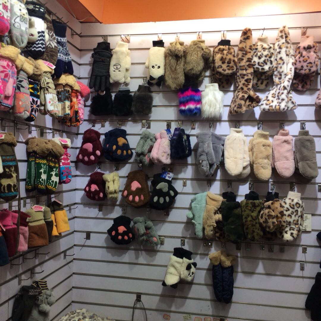 Yiping Glove Shop in Yiwu, China describe pic - 3