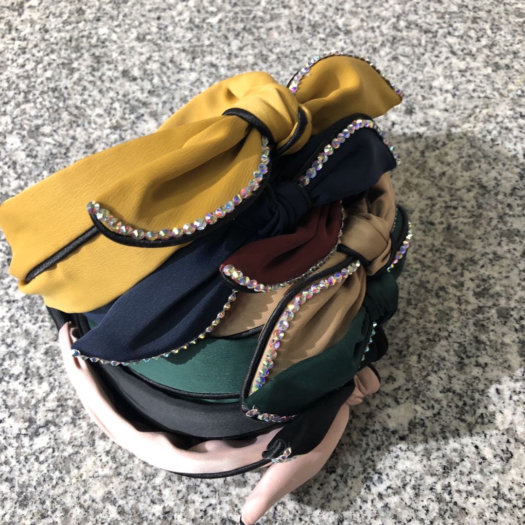 Direct sales from Gaoming factory: Retro headbands, super fairy with diamonds, sweet hair clips, fashionable wide edges, multi-color l