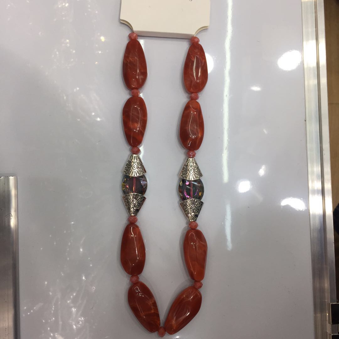 Manufacturers direct acrylic necklace resin crystal necklace thumbnail