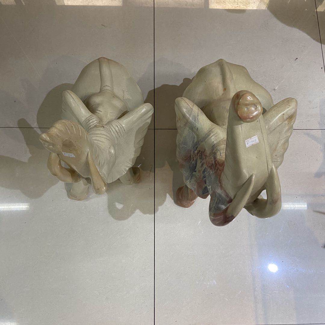 非洲雕刻石象一对