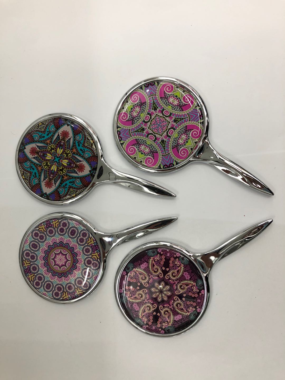 厂家直销化妆镜手柄化妆镜迷你化妆镜图案可以定制