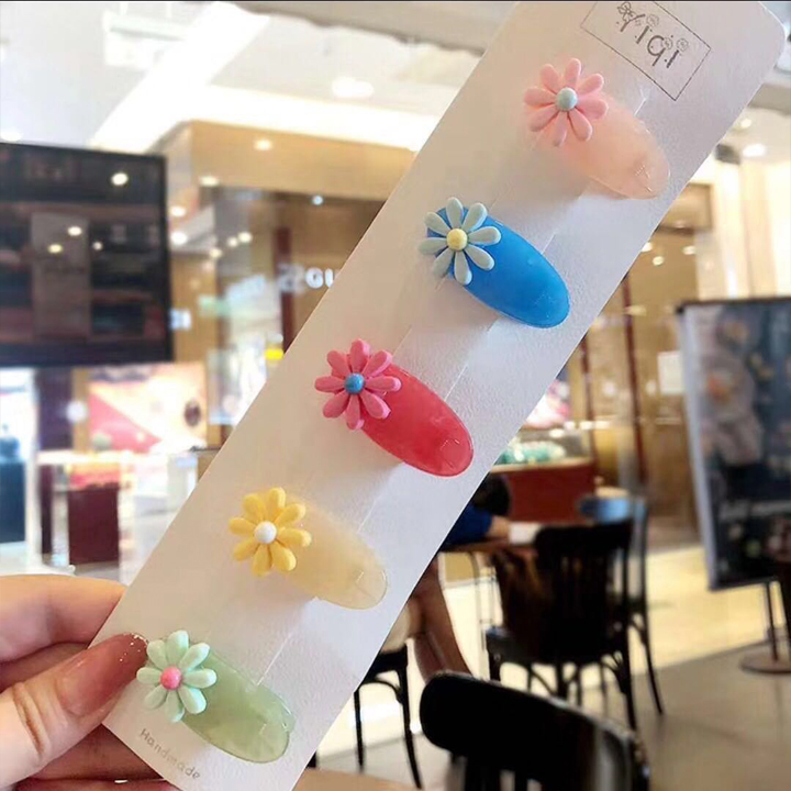 Children's hair accessories, candy color, flowing sand, transparent and elegant style, girls' fruit hair clips, side clips, baby bangs clips details Picture