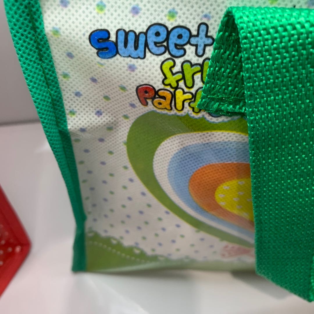 绿色爱心包装袋盒带拉链细节图