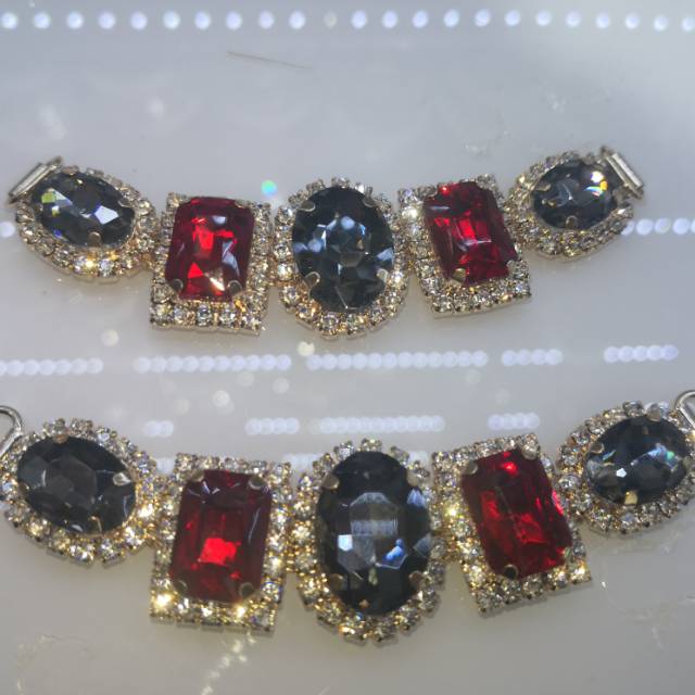 Factory direct sales of shoe buckles, crystal glass, diamond welded edge, diamond-encrusted jewelry accessories, and clothing accessories