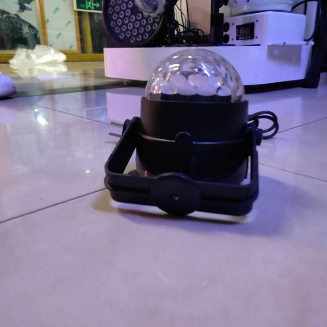 七彩灯家庭ktv蹦迪灯ktv闪光灯清吧旋转灯七彩灯酒吧灯效果灯