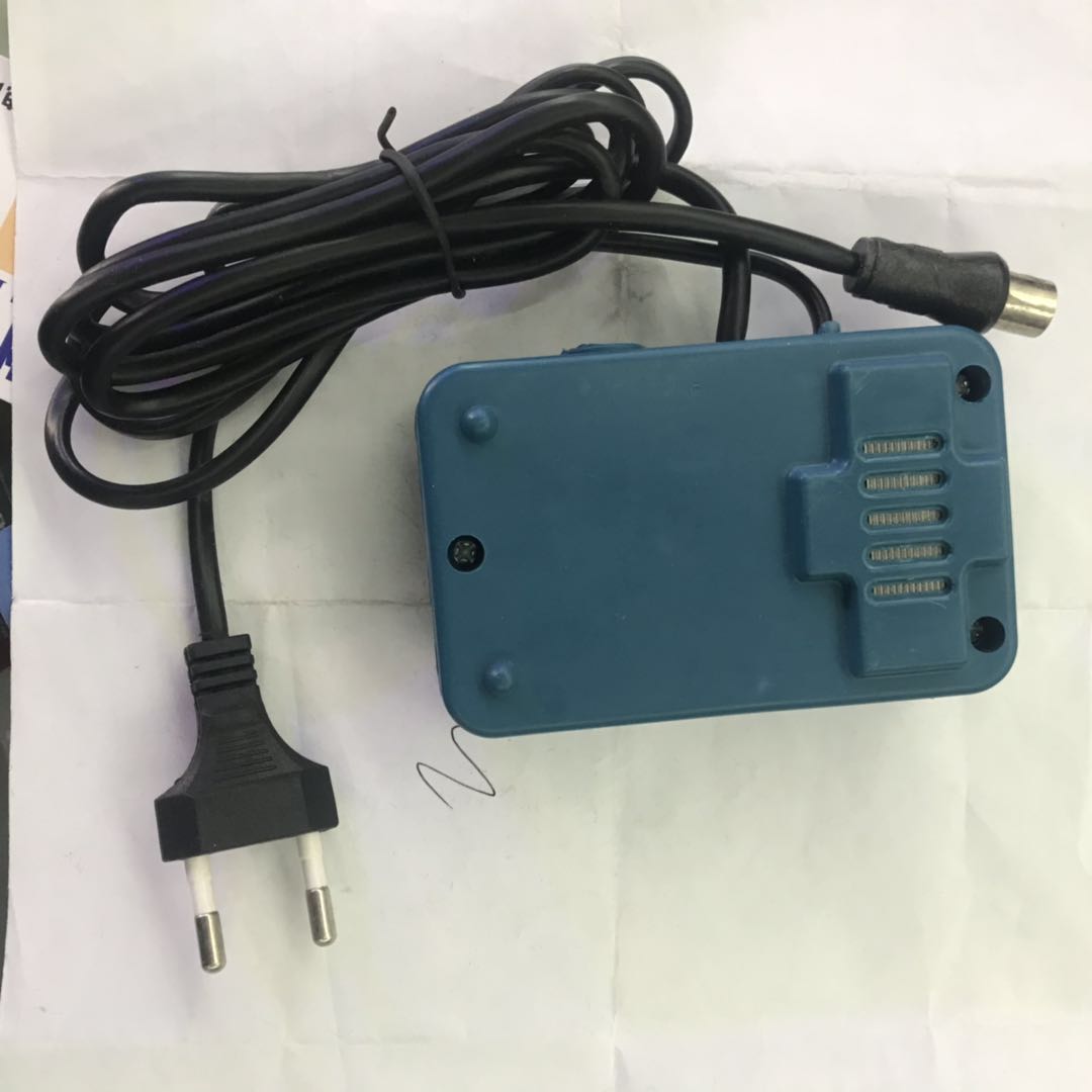 Special 8-shaped double-hole flat plug charger power cord for foreign trade headlamps, miner's lamps and lithium electric lamps Specification image