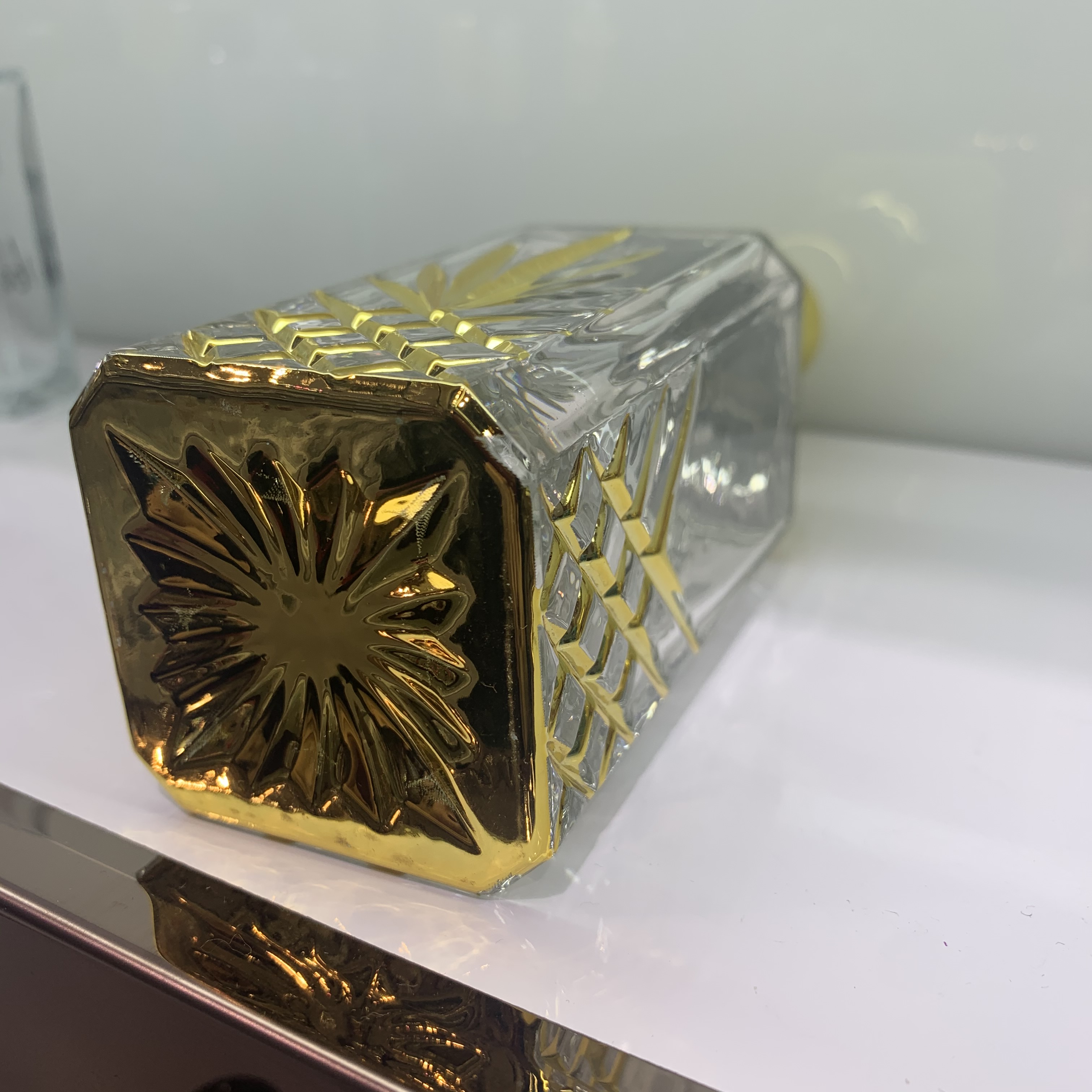 玻璃瓶韩国ins复古法式贵少女重工雪花浮雕方形香水瓶酒瓶细节图