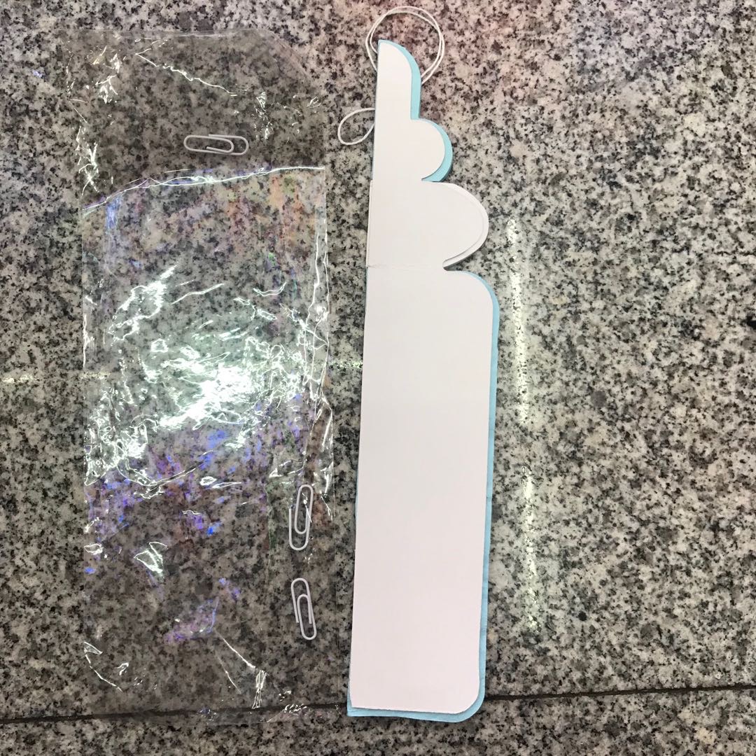 厂家直销新款纸质奶瓶折叠混色节日摆件500pc