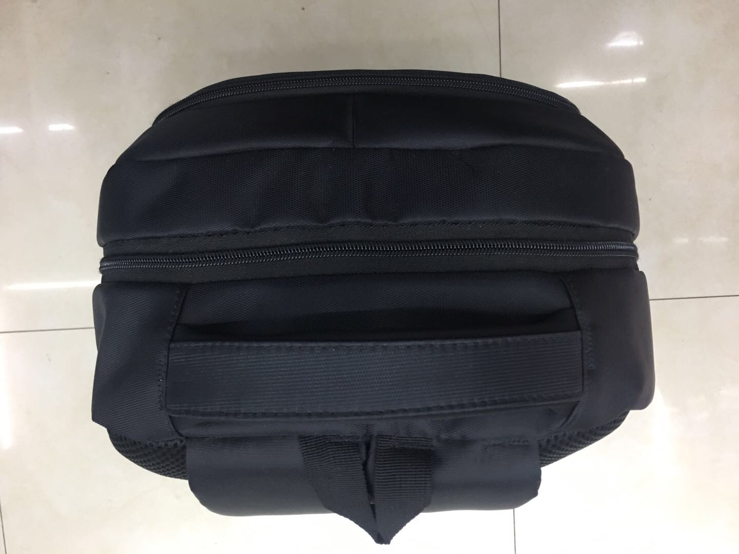 运动时尚双肩包尼龙PPC产品图