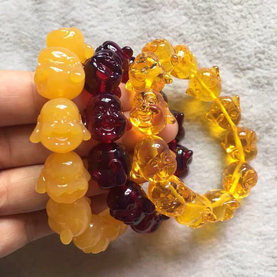 Buddha head bracelet The second generation imitation amber beeswax carved Buddha head bracelet Maitreya Buddha bracelet thumbnail