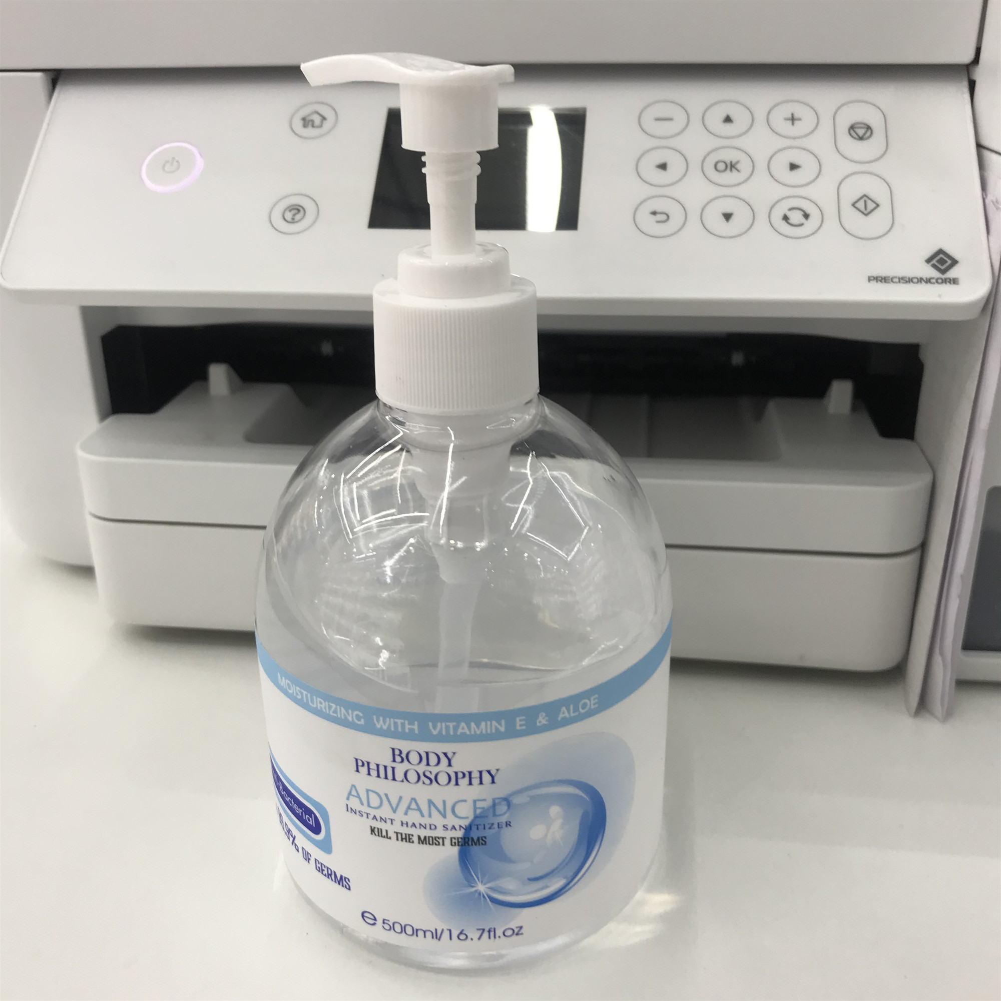 500ml alcohol-based hand sanitizer disinfects, kills bacteria, inhibits bacteria and dries quickly Specification image