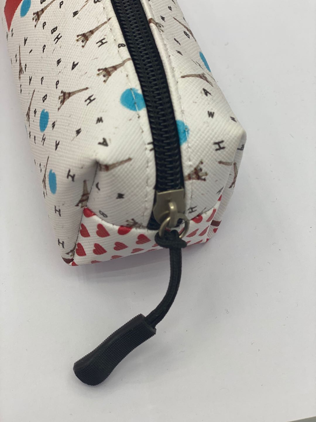 Iron Tower Small Square Bag Cool Cute Pen Box Primary School Kindergarten Pen Box Pencil Bag Specification drawing