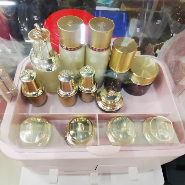 Internet Red Cosmetics Storage Box Dustproof Large Capacity Home Desktop Arrangement Vanity Lipstick Skin Care Shelf details Picture