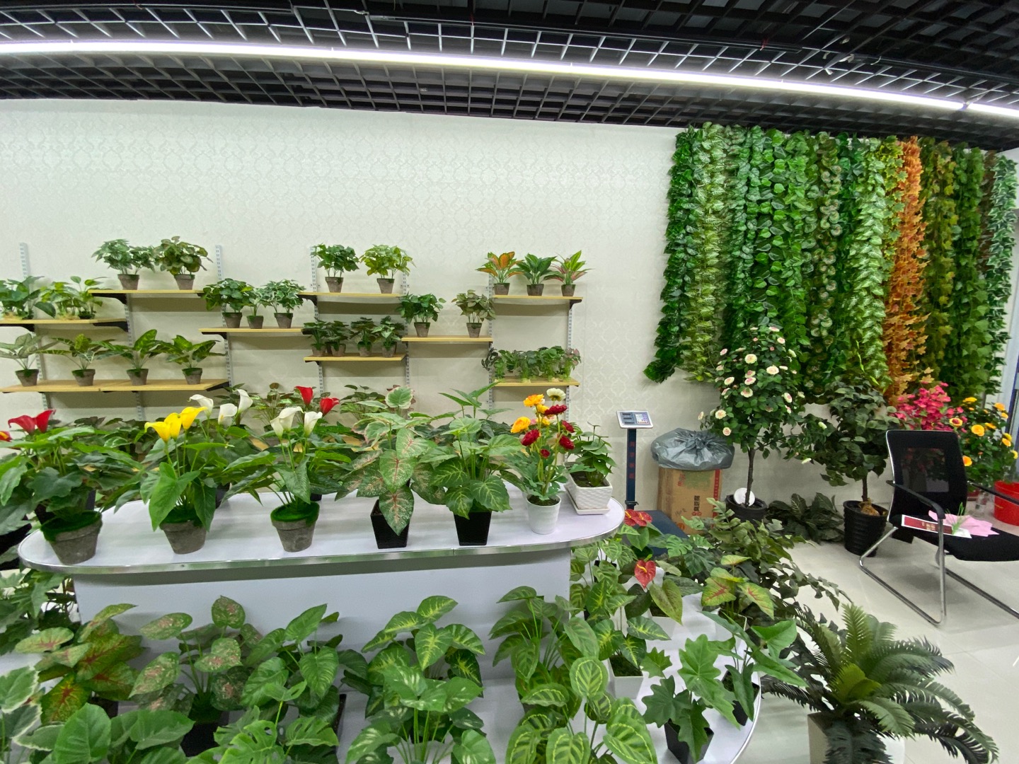 Yiwu Jiajing Flower and Leaf Accessories Store describe pic - 2