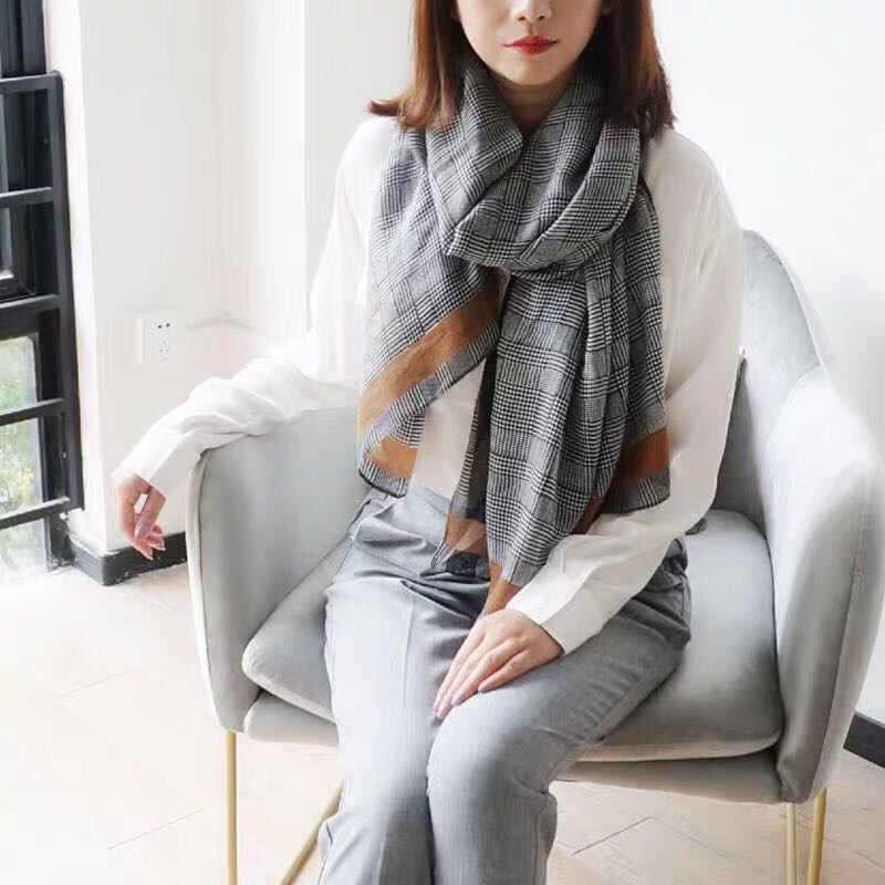 A fashionable and versatile long silk scarf, shawl and scarf for women details Picture