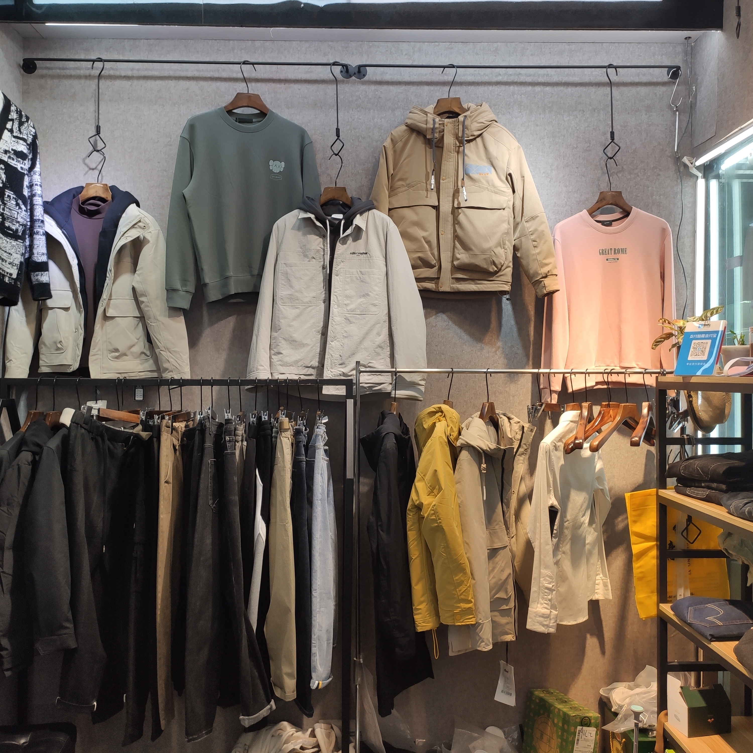 First encounter describe pic - 1