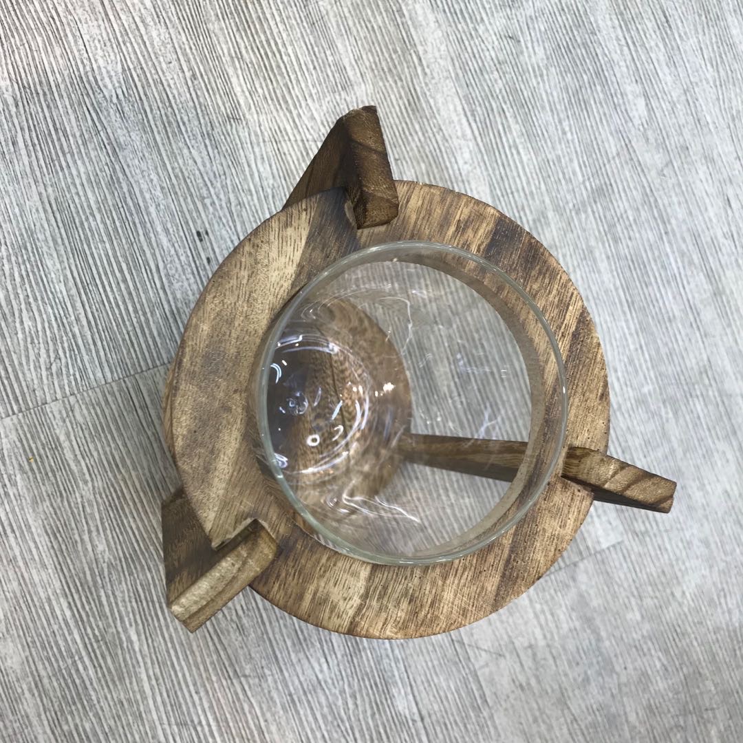 A new retro Nordic-style wooden vase for home office desk decoration Specification image