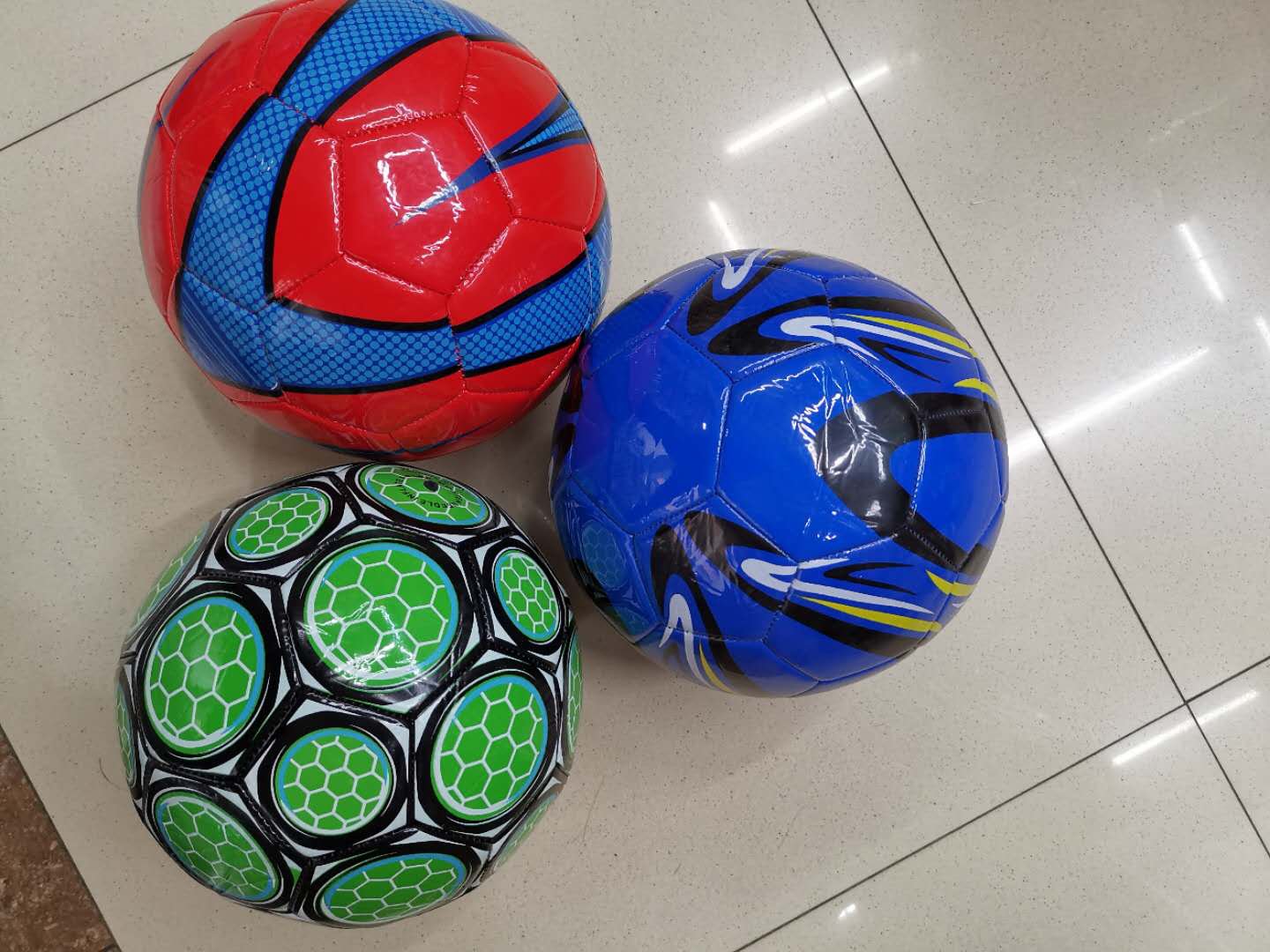 2号机缝足球室外耐磨小学生训练幼儿园专用足球