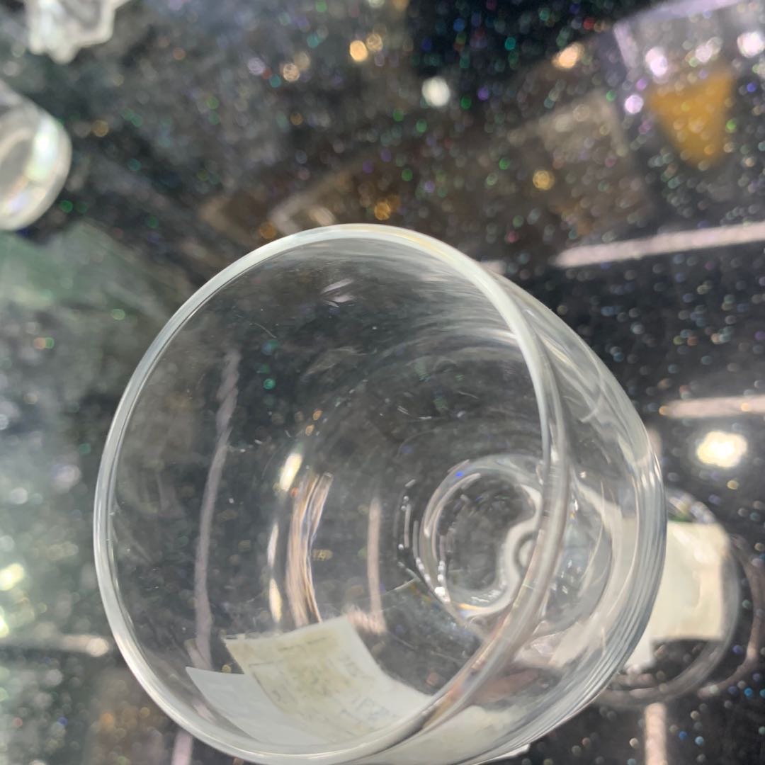 Transparent glass wine glasses, highball glasses, tea cups details Picture