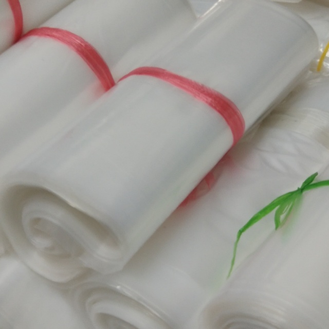 Plastic packaging bags, self-adhesive transparent bags, clothing bags details Picture