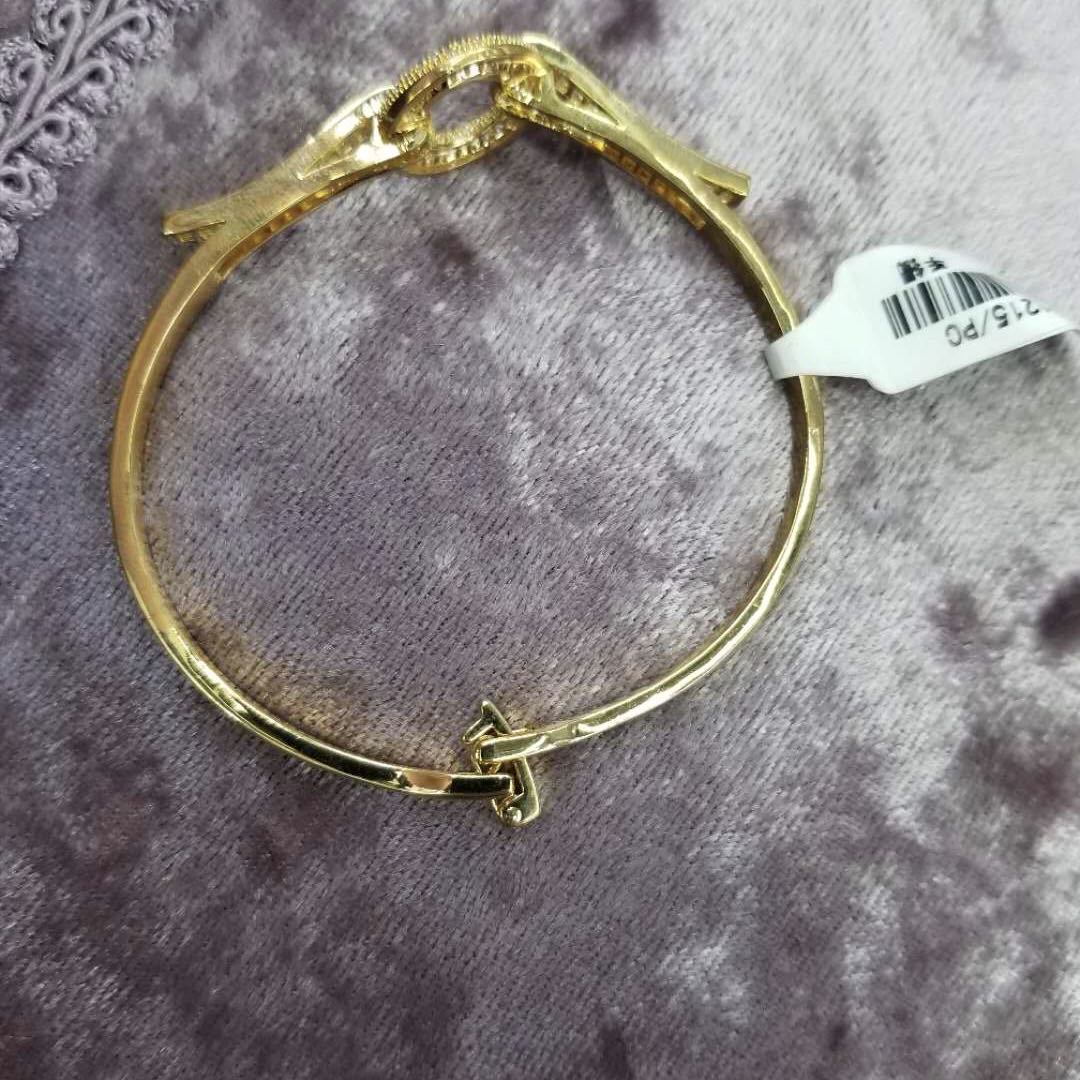 Fashionable and high-end micro-inlaid zircon bracelet, a trendy and super dazzling bracelet Specification image