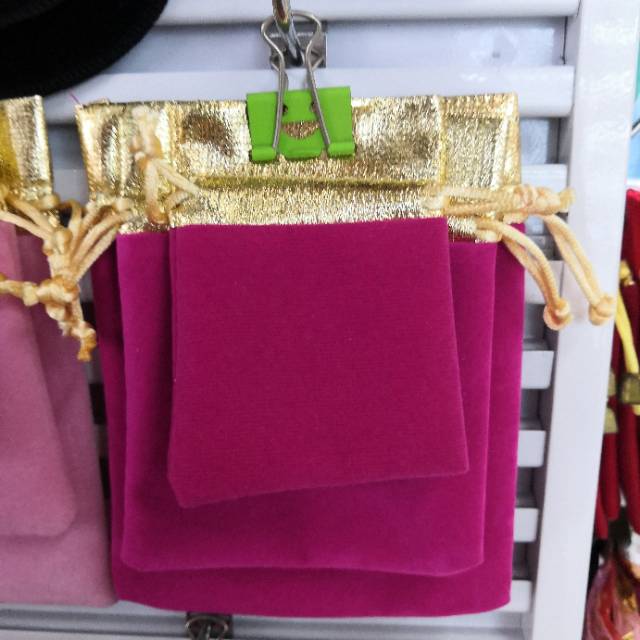 Wholesale of bags in stock, factory direct sales, custom-made wedding candy bags based on samples, plain color bags, velvet bags details Picture