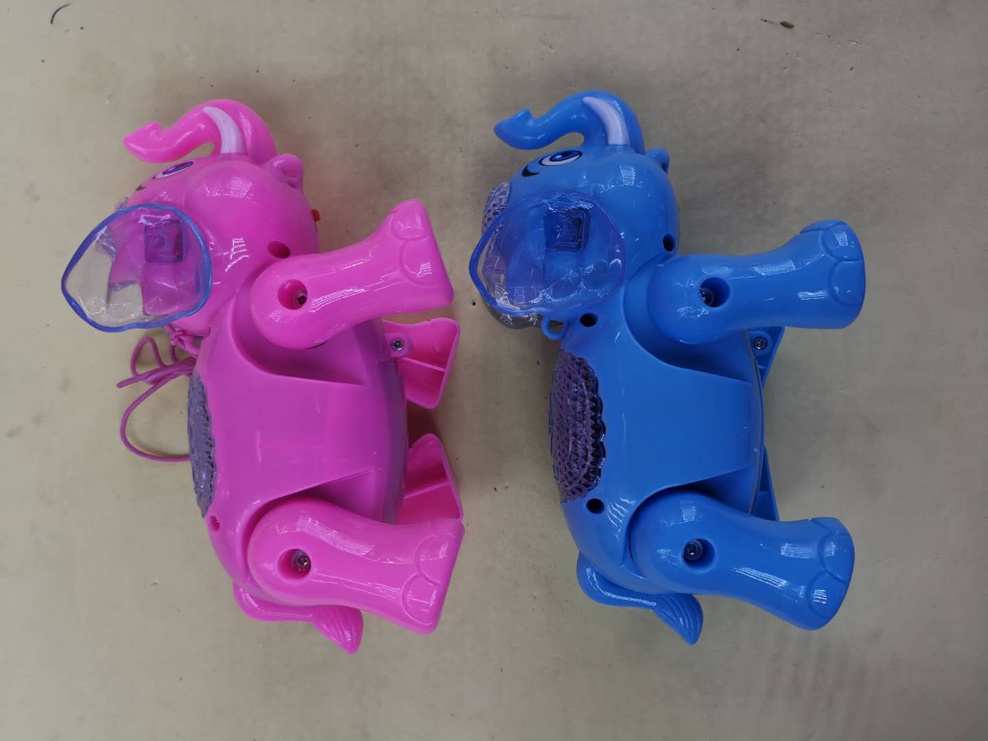 抖音同款网红牵线电动大象宝宝玩具爬行会跑的儿童走路玩具产品图