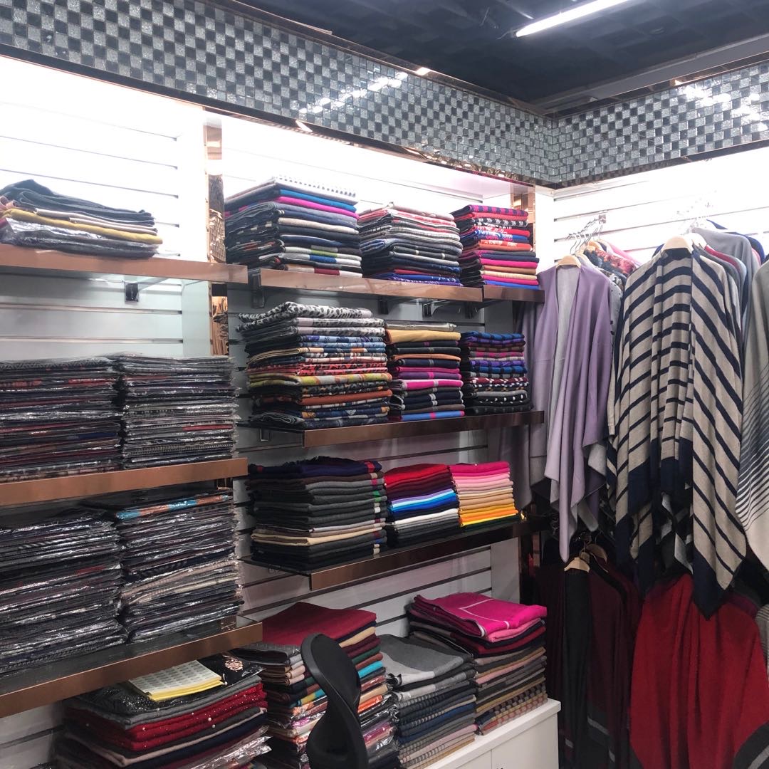 Zhejiang New Vision Textile Co., LTD. (Scarf and Shawl Manufacturer) describe pic - 1