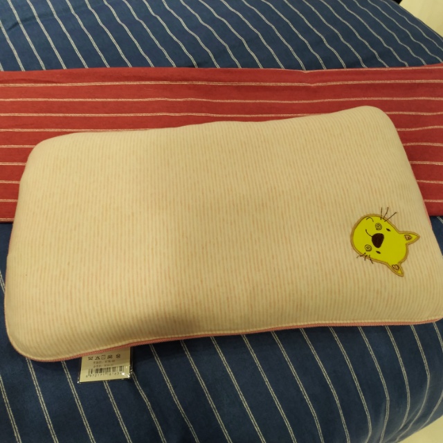 棉花枕头/枕头套/蔺草席/按压式空气枕细节图