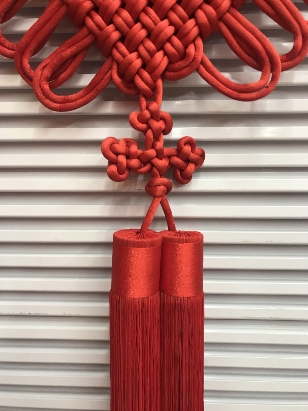 Traditional All Red Chinese Knot Pure Handmade Wedding Festival Supplies Specification drawing