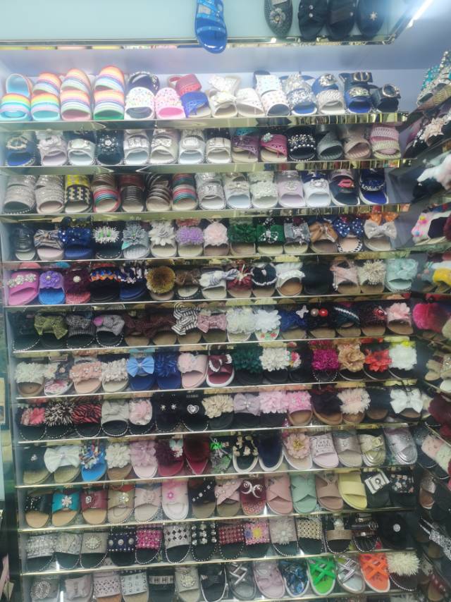 Juanjuan Shoe Industry describe pic - 2