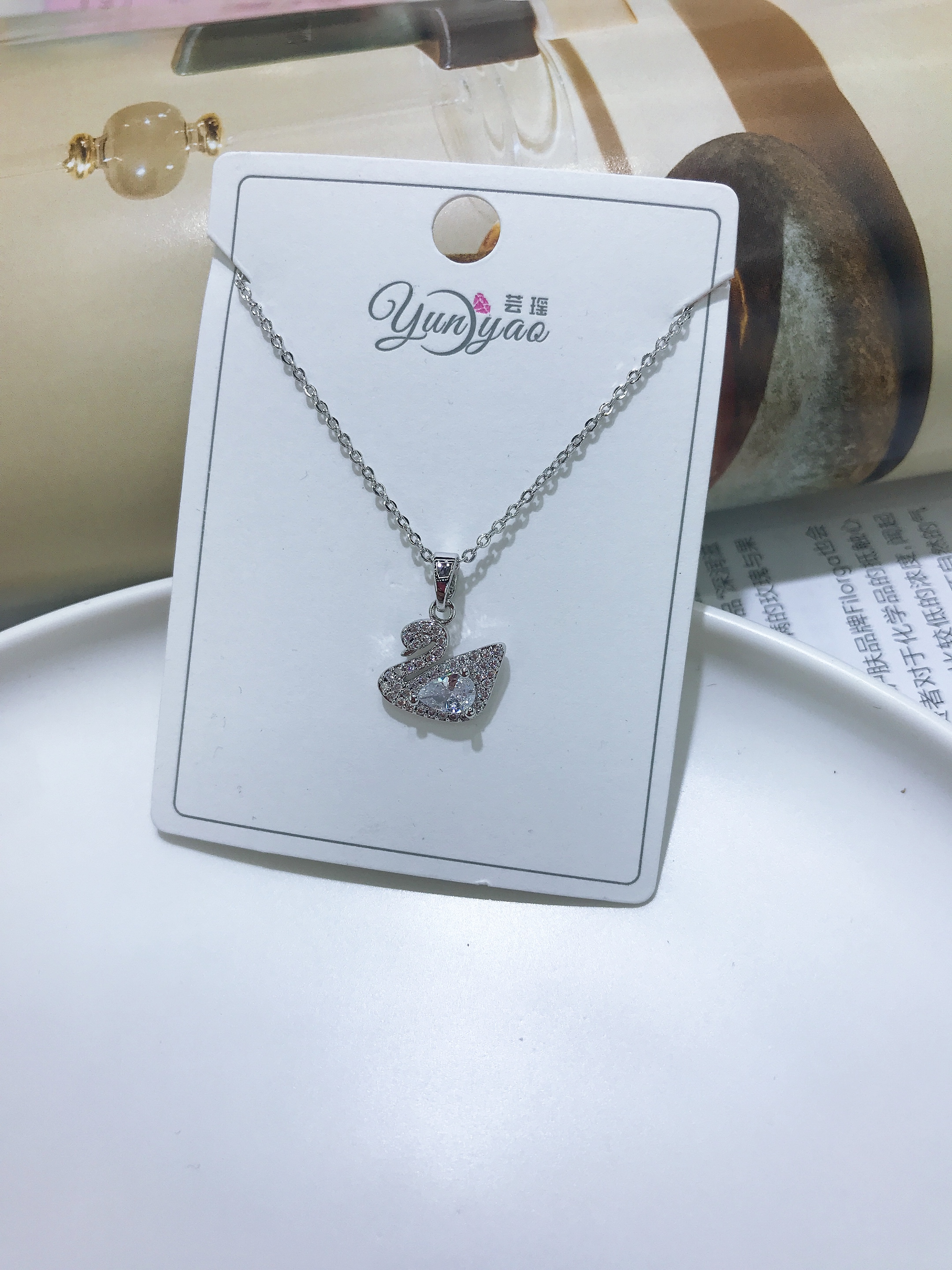 Delicate versatile swan Japan versatile micro set diamond temperament necklace clavicle chain web celebrity ins wind necklace thumbnail