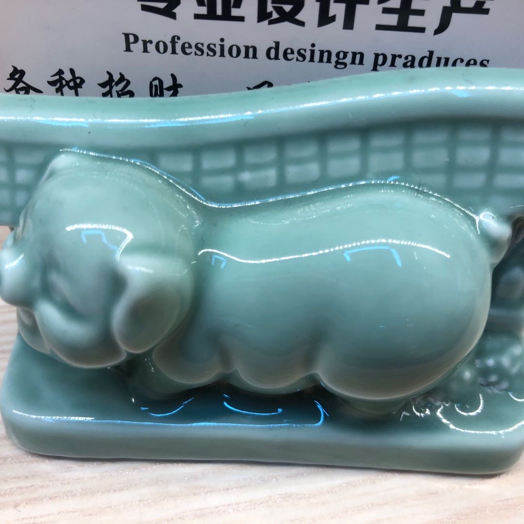 Jintai Craft Pig business Card, creative ceramic handicrafts, decorative items, European-style luxurious home display gifts details Picture