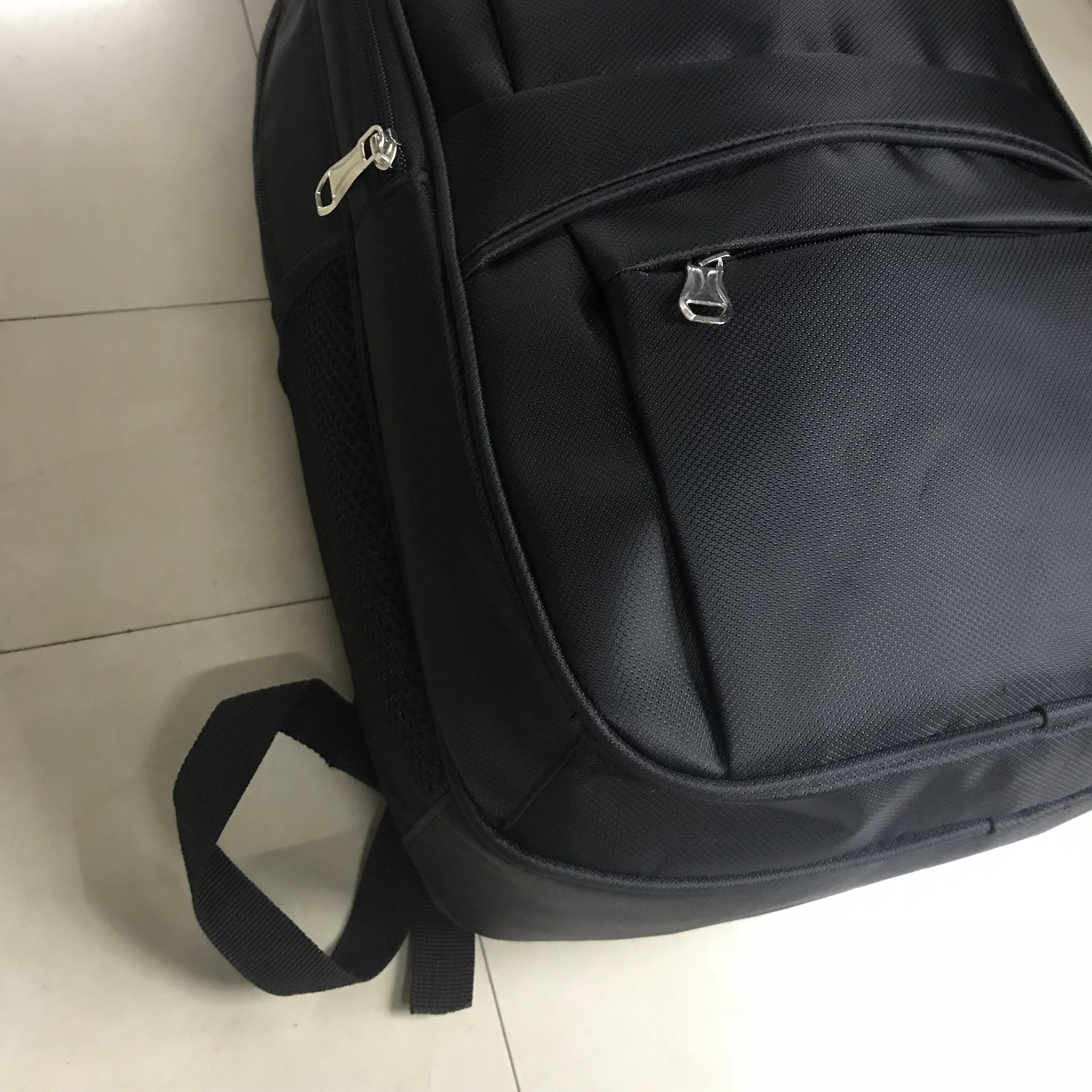 Men's Black Schoolbag Classic Simple Backpack Leisure Bag details Picture