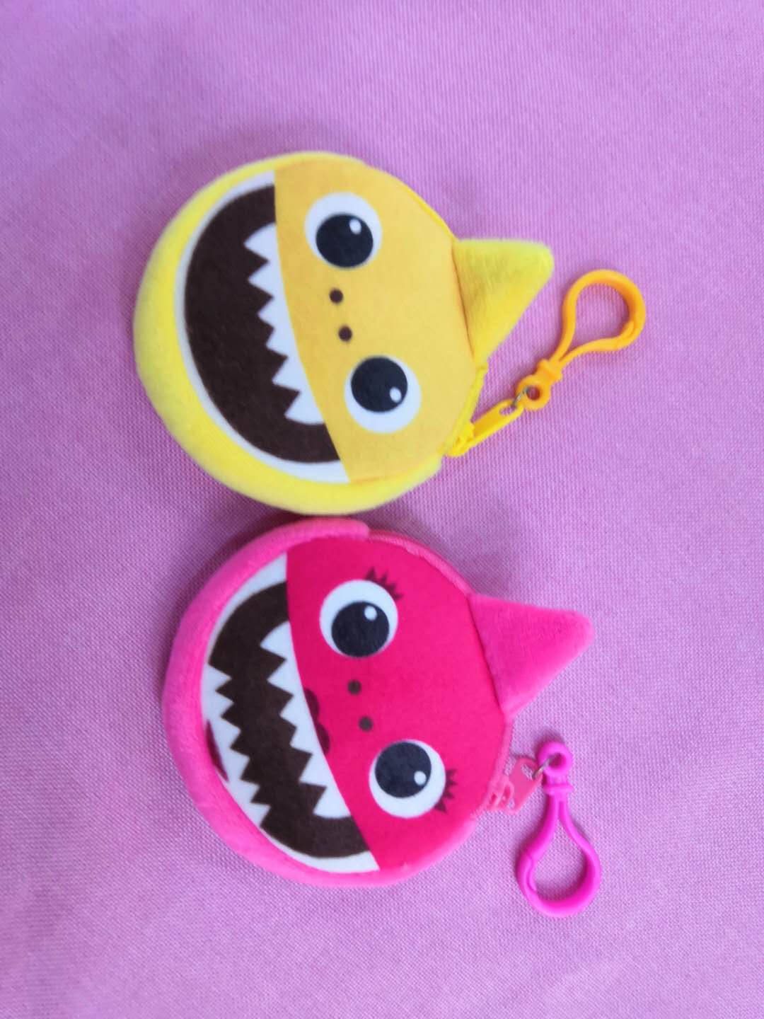 8 cm baby shark round zero purse plush bag pendant toy wholesale details Picture