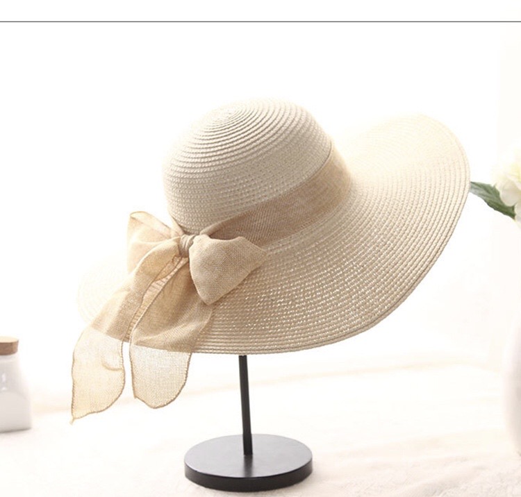 Summer Women's Sun Hat Travel Sunblock Large Beach Hat Outdoor Sunshade Straw Hat Small Fragrance Black Streamer 4 details Picture