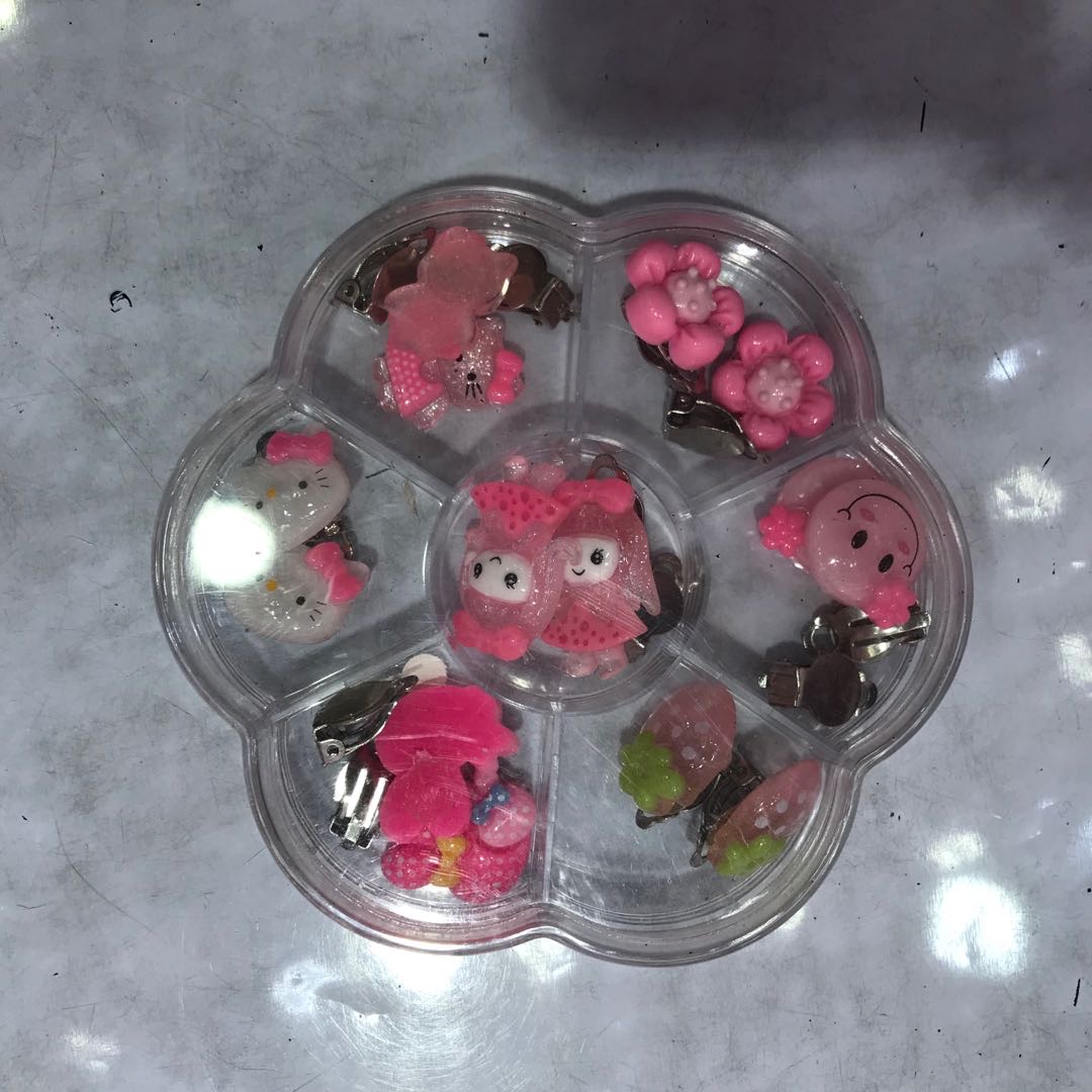 Cute cartoon no hole artificial ear nail earring pendant boxed ear clip thumbnail