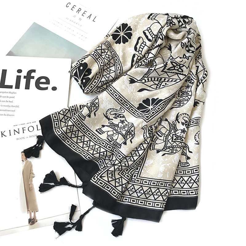 Women's Fashion Trend With All The Explosive Instagram Style Scarf Shawl