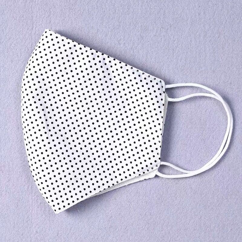 Sun protection masks in stock for both men and women, spring and summer. Pure cotton thin dust-proof and breathable cotton fabric dust-proof mouth and nose cover, washable, off-white dot