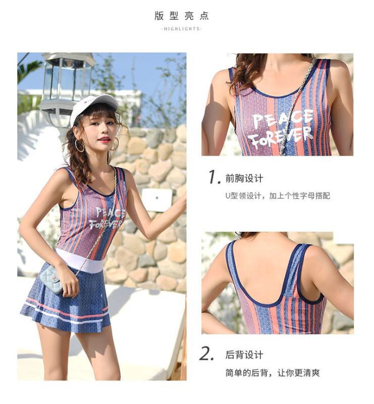 side view shows that the swimsuit fits the body shape curve well and comfortably