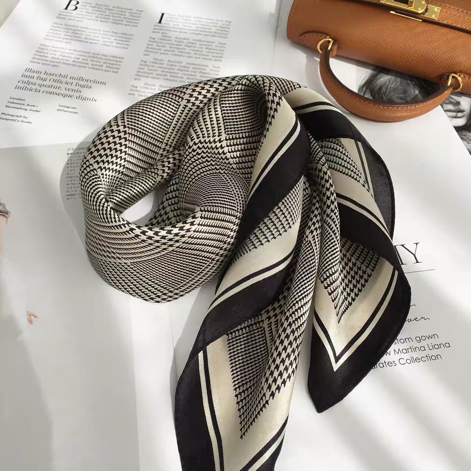 Scarf Ladies Dual-Use Students Explosive All-In-One Shawl Autumn And Winter Style Style Long Scarf details Picture