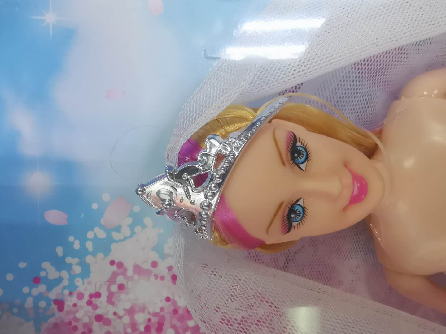 仿真洋娃娃芭比公主女孩单个娃娃玩具大礼盒红色蝴蝶结公主细节图