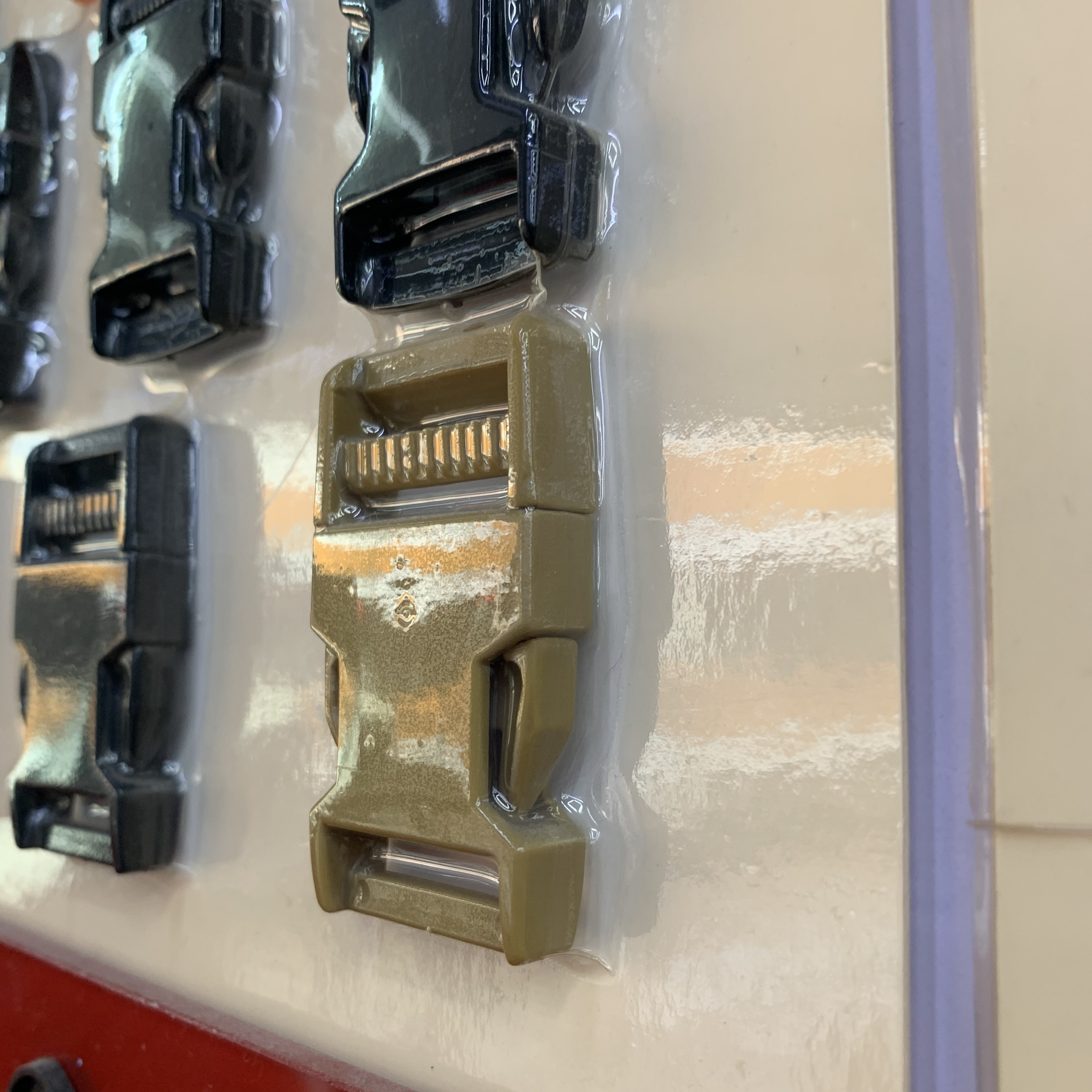 Bag buttons, accessories, buckles, snap fasteners, QQ labels, shoulder straps on schoolbags, hardware parts, metal fixed buckles Specification image