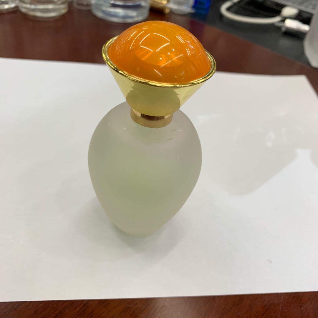 中高档磨砂玻璃瓶香水包装瓶橙色盖子半透明便携产品图